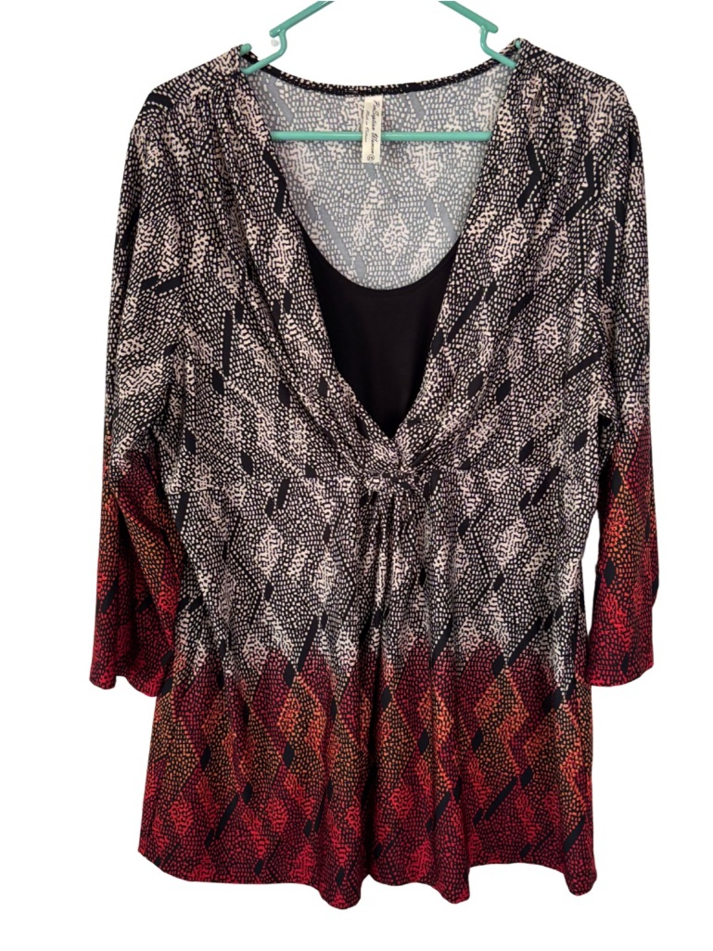 3/$20 Perseption Women's Beige, Red and Black Print 3/4 Sleeve Blouse